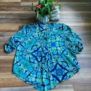 💖Eyeshadow turquoise, blue and white sheer blouse